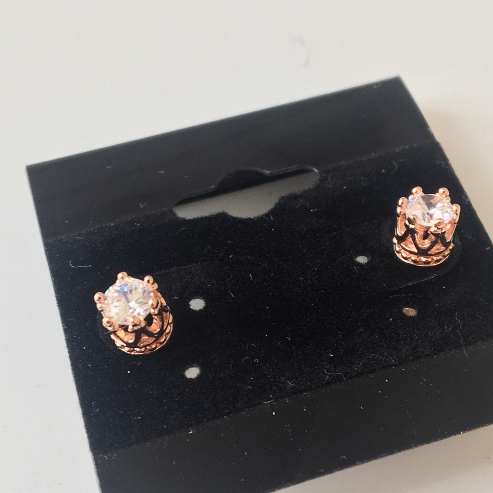 Crown earrings 14K rose gold plated CZ stud - Picture 4 of 8